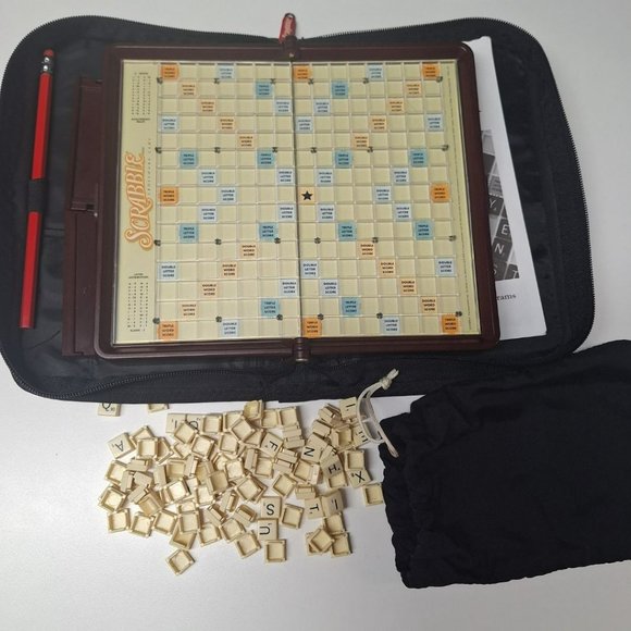 Scrabble Folio Travel Game 2001 Vintage Zipper Car Ride Pencil No Score Sheet - Picture 2 of 13